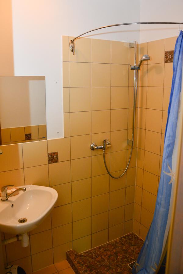 Gallery Guest Rooms Kernavė Buitenkant foto
